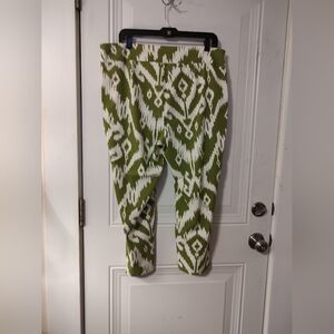 Chico's Olive Green and White Ikat Cropped Pants